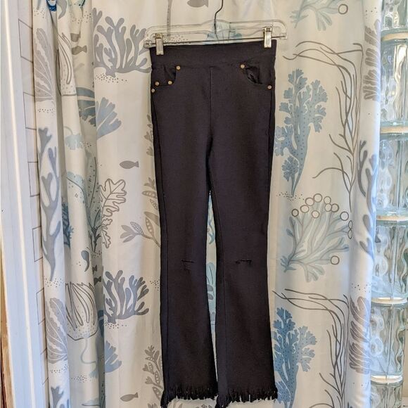 2 for $20 Fit and Flare Distressed Black Stretch Flamenco Jeggings Sz S-M - Picture 1 of 8